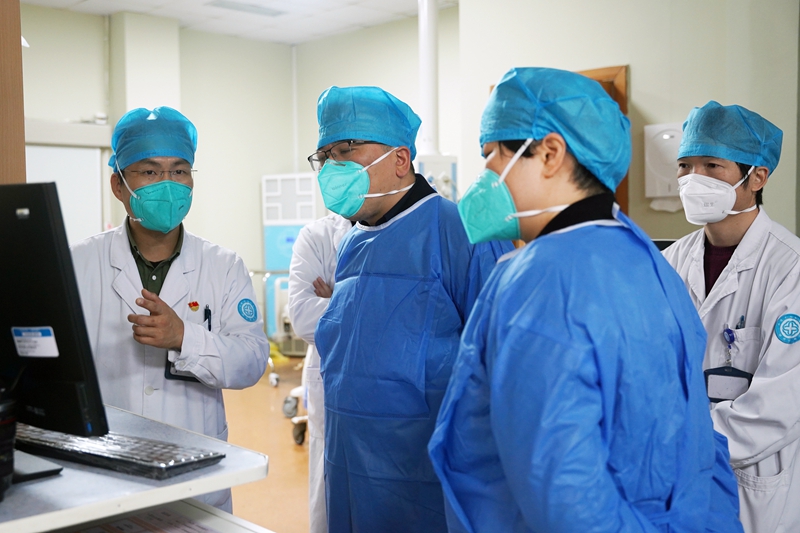 0112 臺(tái)州市新冠重癥檢查05.jpg